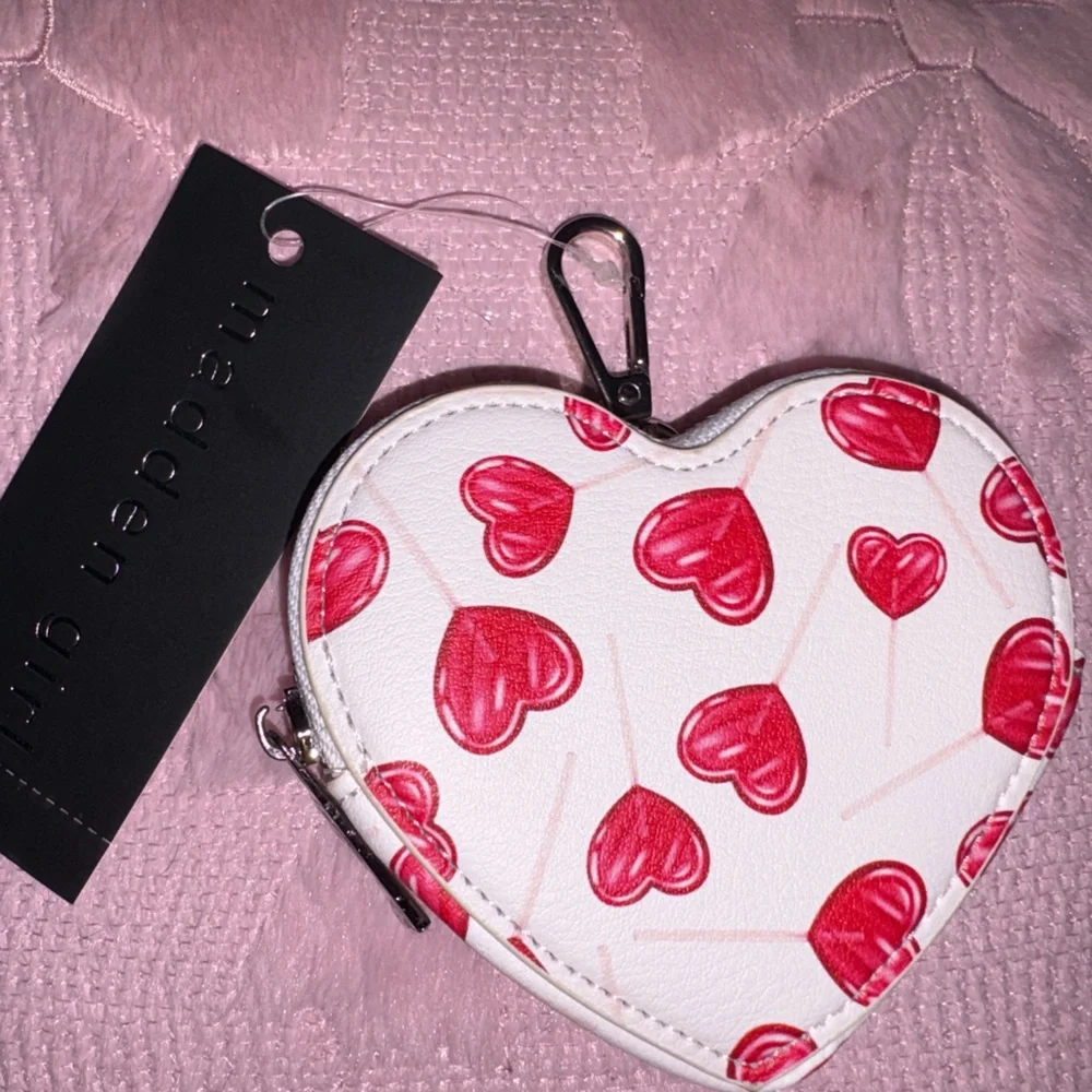 NWT Madden Girl heart shaped coin purse - Picture 1 of 5